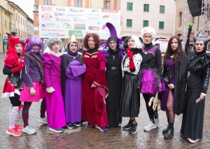 Podismo in maschera al carnevale di Cento&quot;, solidarietà di corsa a Pianoro e a &quot;distanza&quot;. Il 17/02 a San Giovanni in Persiceto camminata con &quot;Re Bertoldo&quot; , poi al Bargellino  doppia festa di compleanno: 30° Trofeo CIICAI&quot; e 60° del Consorzio CIICAI